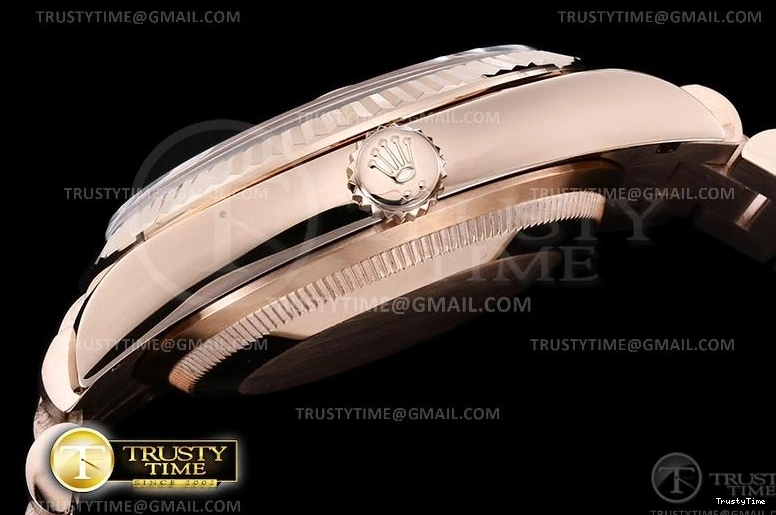 1120 RDD0223A – DayDate 36mm Packable 702